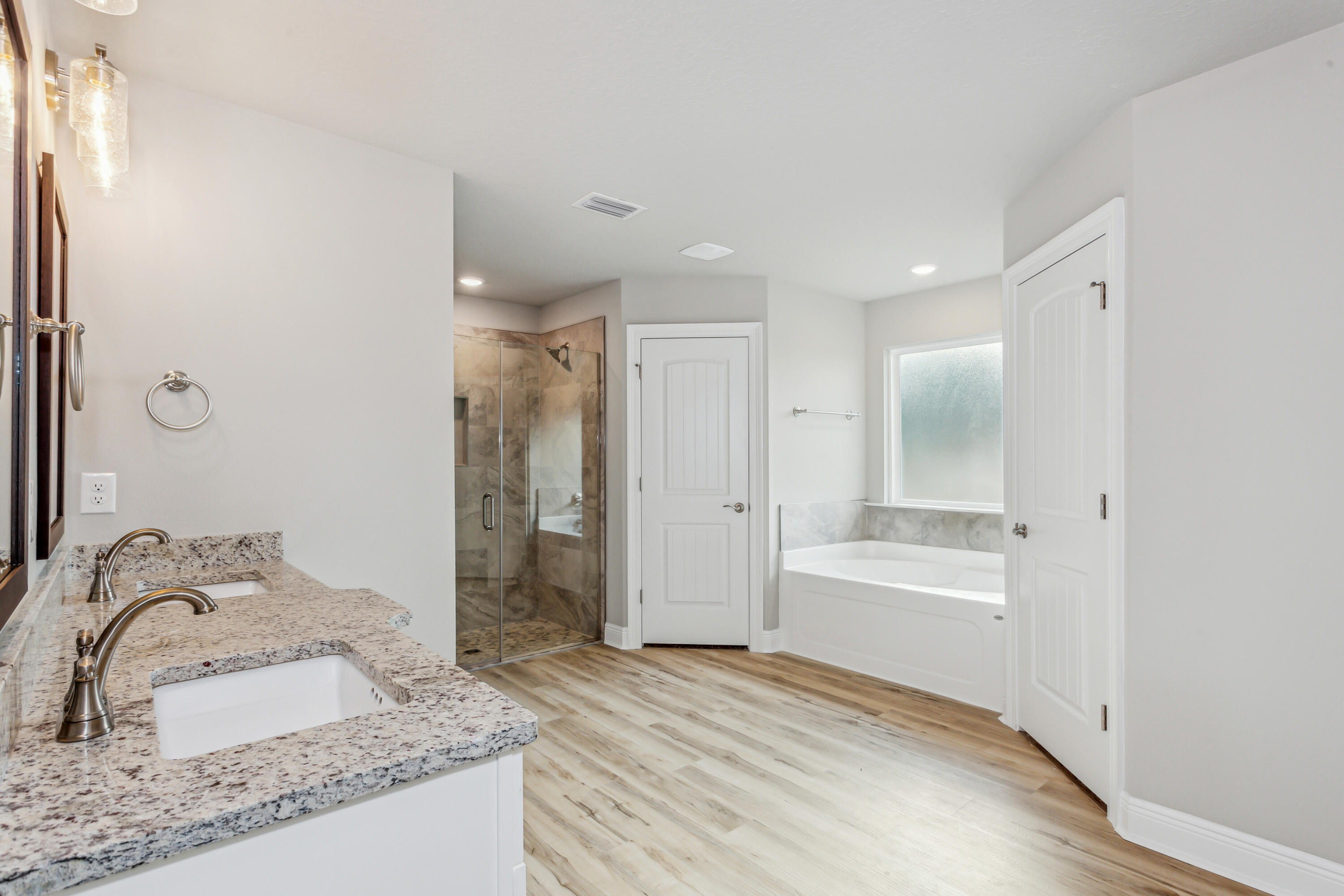 4835 Horace Lunsford Road Milton, FL 32570 - Photo 11 of 21 8576 La Salle Dr-19