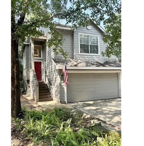 $2,400 | 195 Blushwood Place, The Woodlands, TX 77382