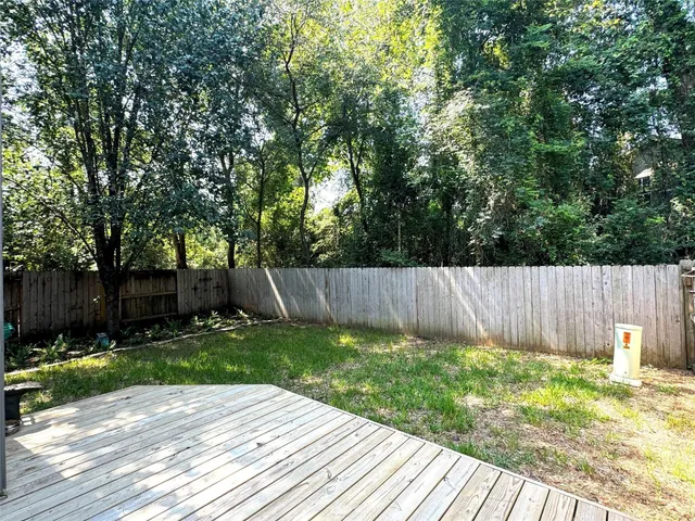 $2,400 | 195 Blushwood Place, The Woodlands, TX 77382