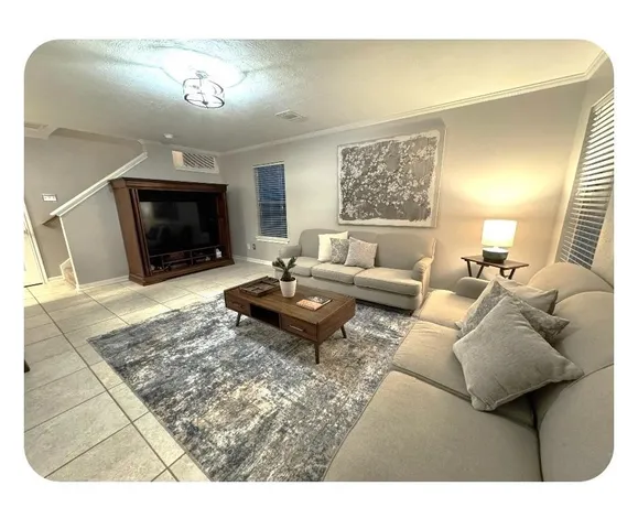 $2,400 | 195 Blushwood Place, The Woodlands, TX 77382