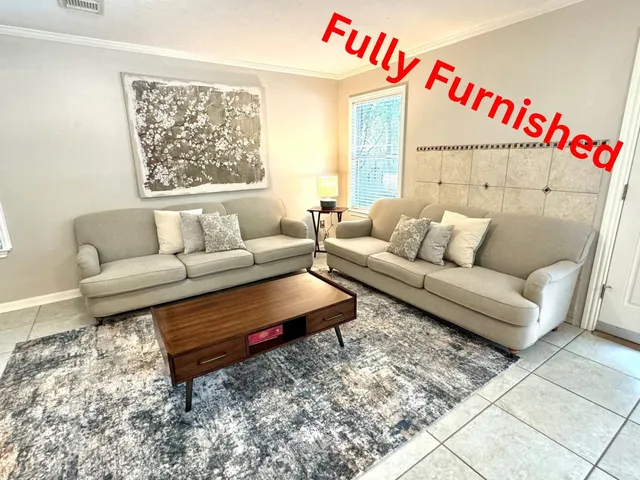 $2,400 | 195 Blushwood Place, The Woodlands, TX 77382