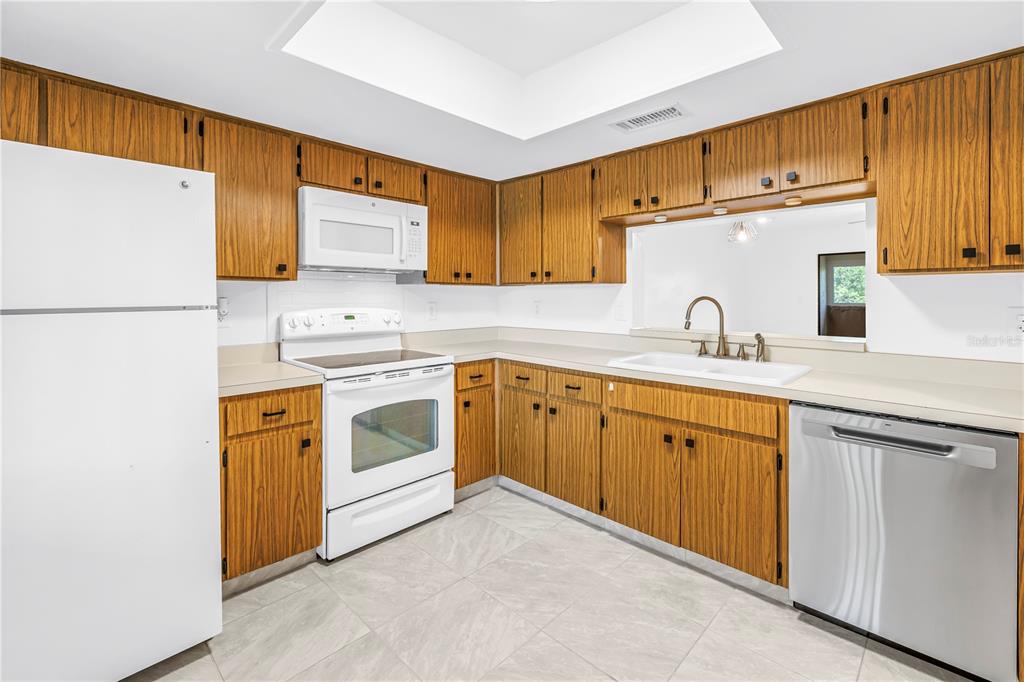 3600 Magnolia Ridge Circle, Unit 1224 Palm Harbor, FL 34684 - Photo 5 of 20