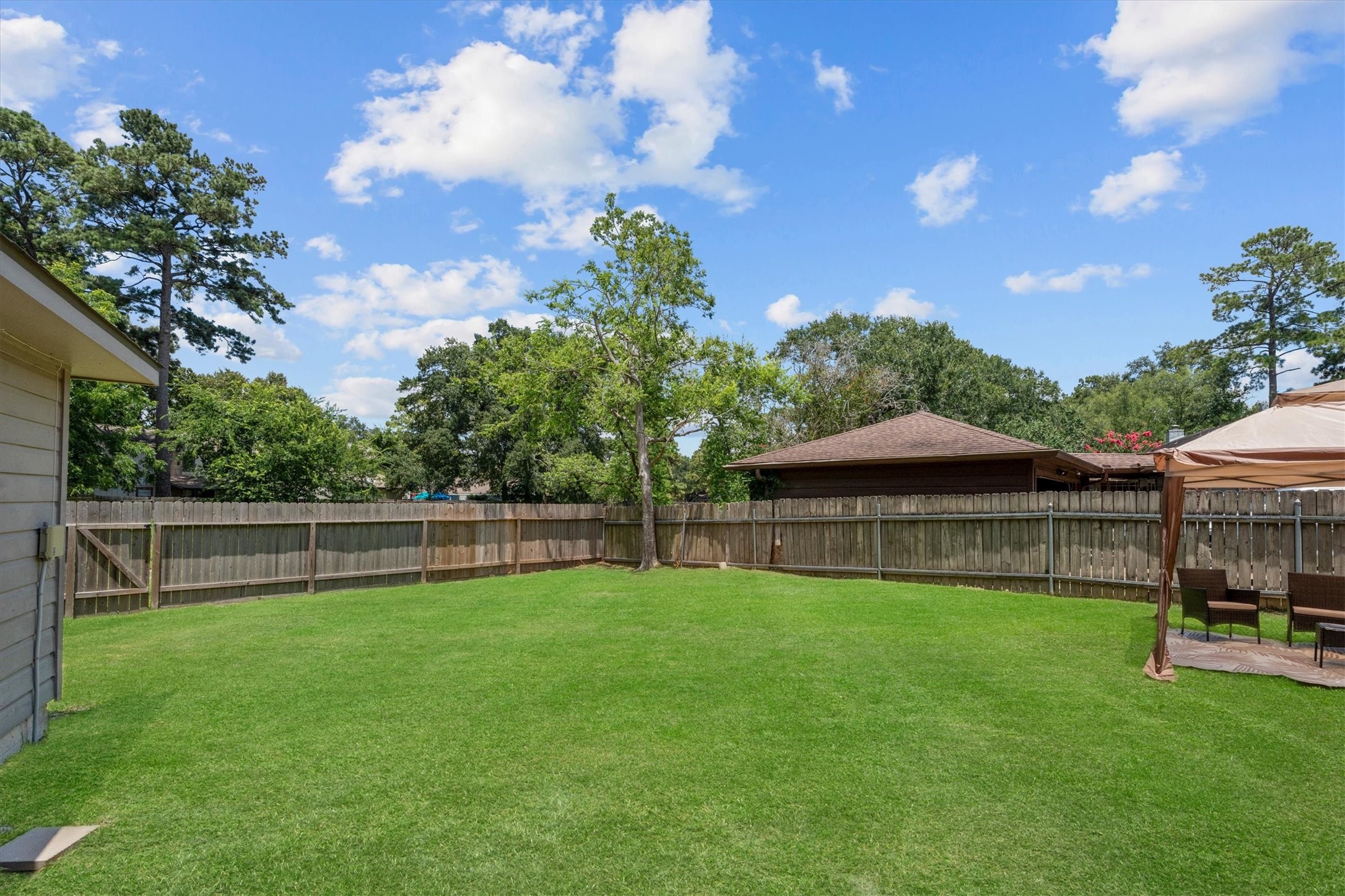 4026 Oxhill Road Spring, TX 77388 - Photo 36 of 40 Ready to see it in person? Schedule your private showing today!
This could be the place you call home.