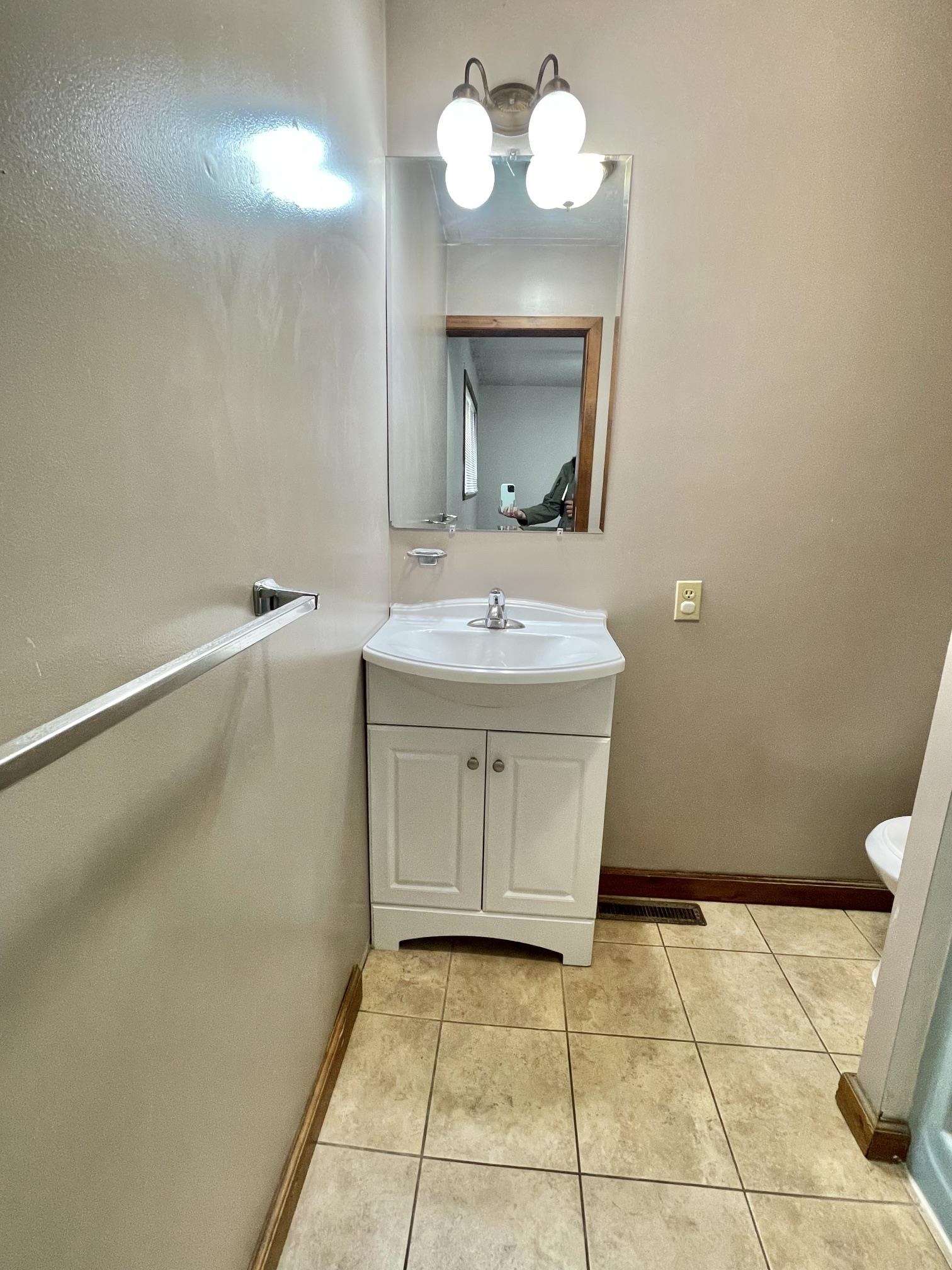 703 Division Owosso, MI 48867 - Photo 18 of 28