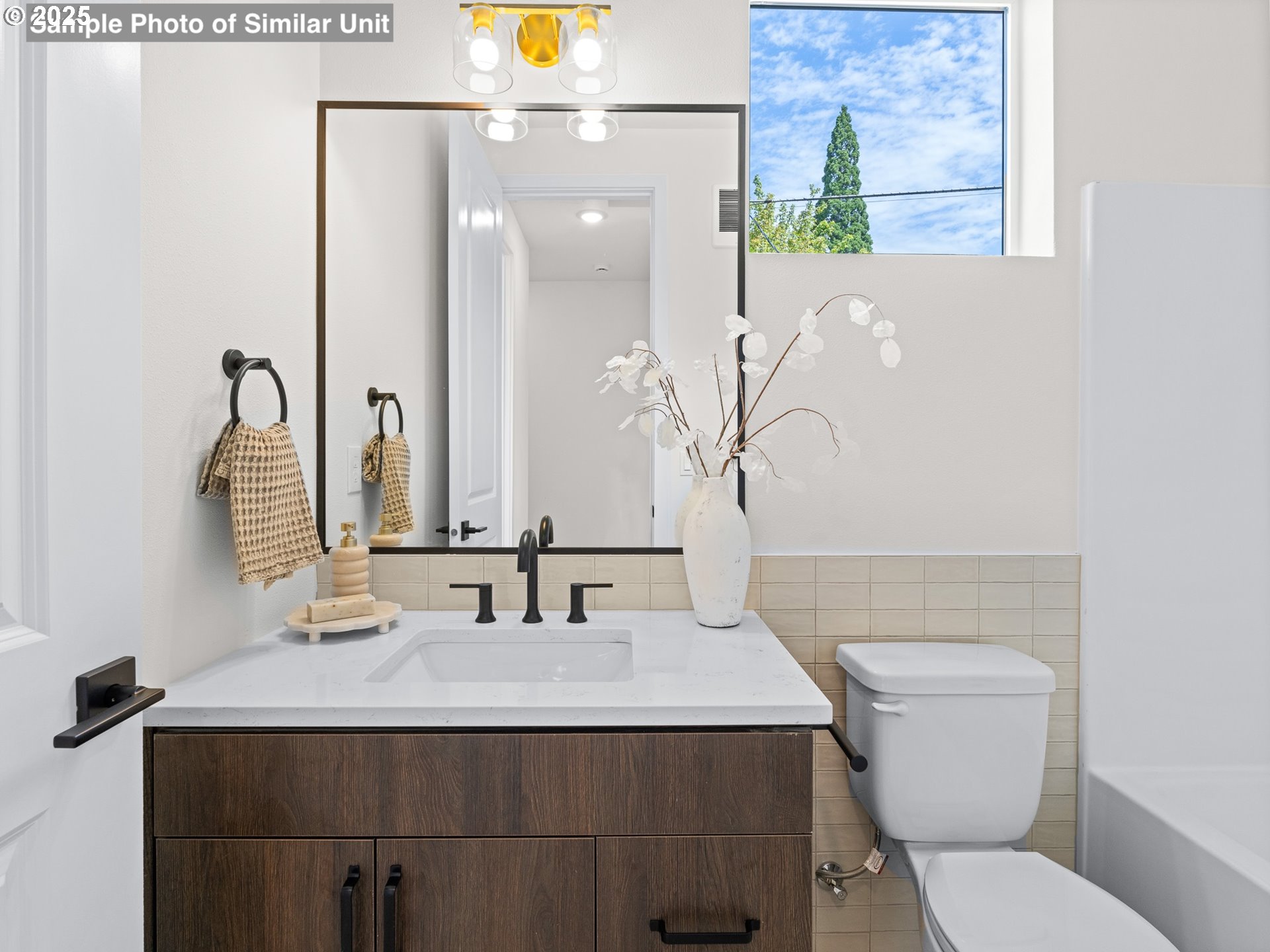 3219 Southeast 28th Avenue Portland, OR 97202 - Photo 11 of 16