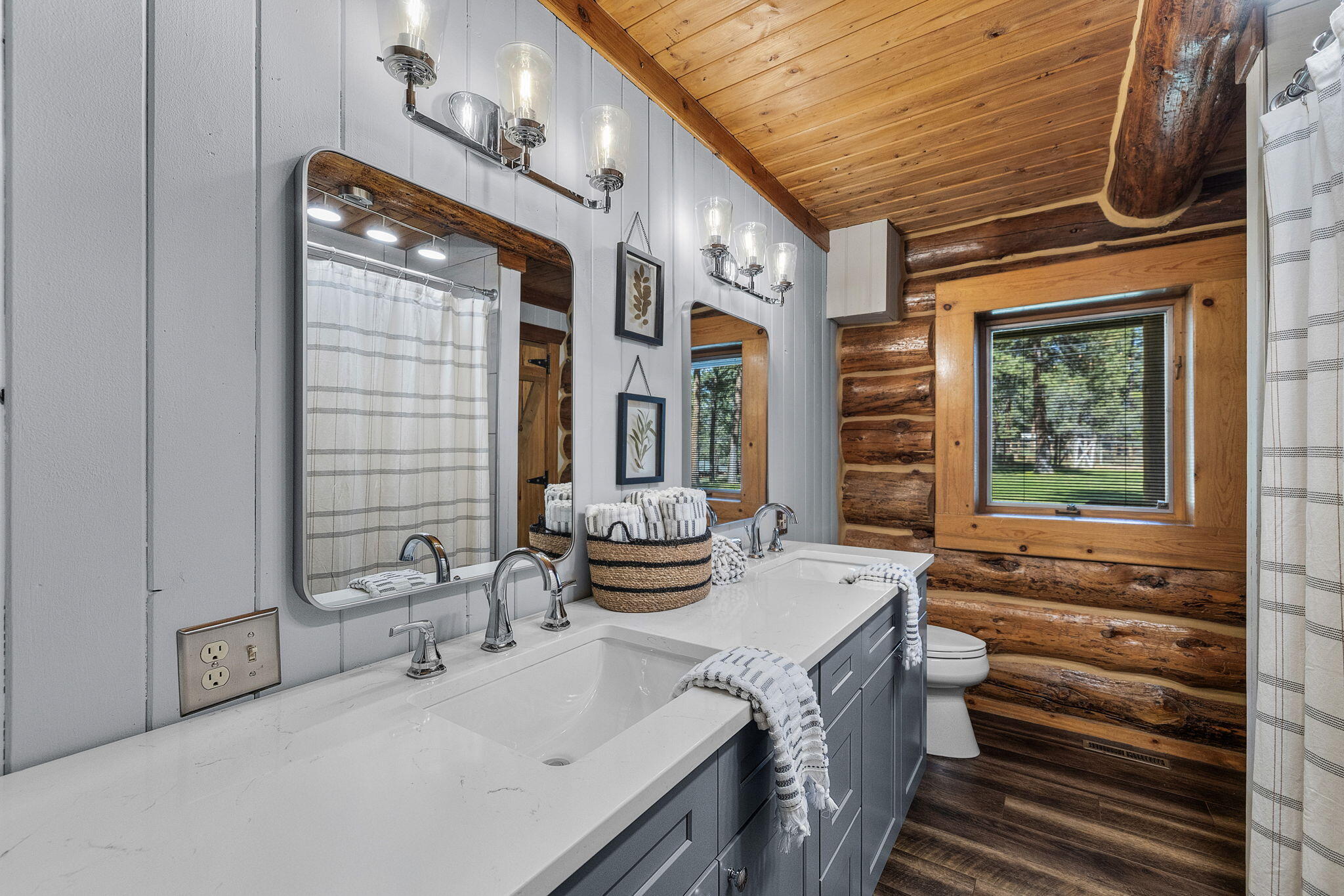 69340 Deer Ridge Road Sisters, OR 97759 - Photo 21 of 68 2026_04_18_69340_deer_ridge_road_sisters