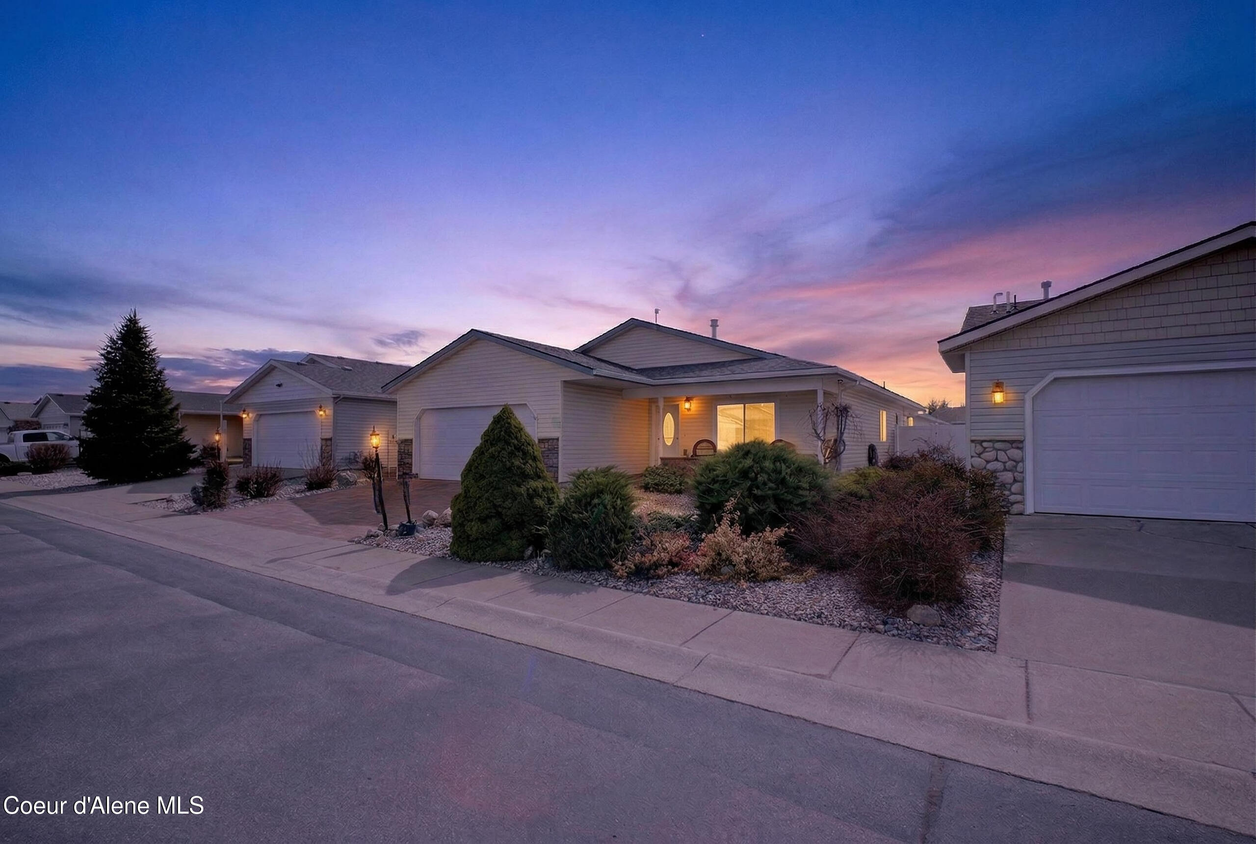 8548 West Sawtooth Street Rathdrum, ID 83858 - Photo 36 of 70 DSC00959#twilight