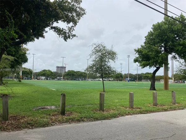$1,650 | 611 Northeast 14th Avenue, Unit 202, Fort Lauderdale, FL 33304