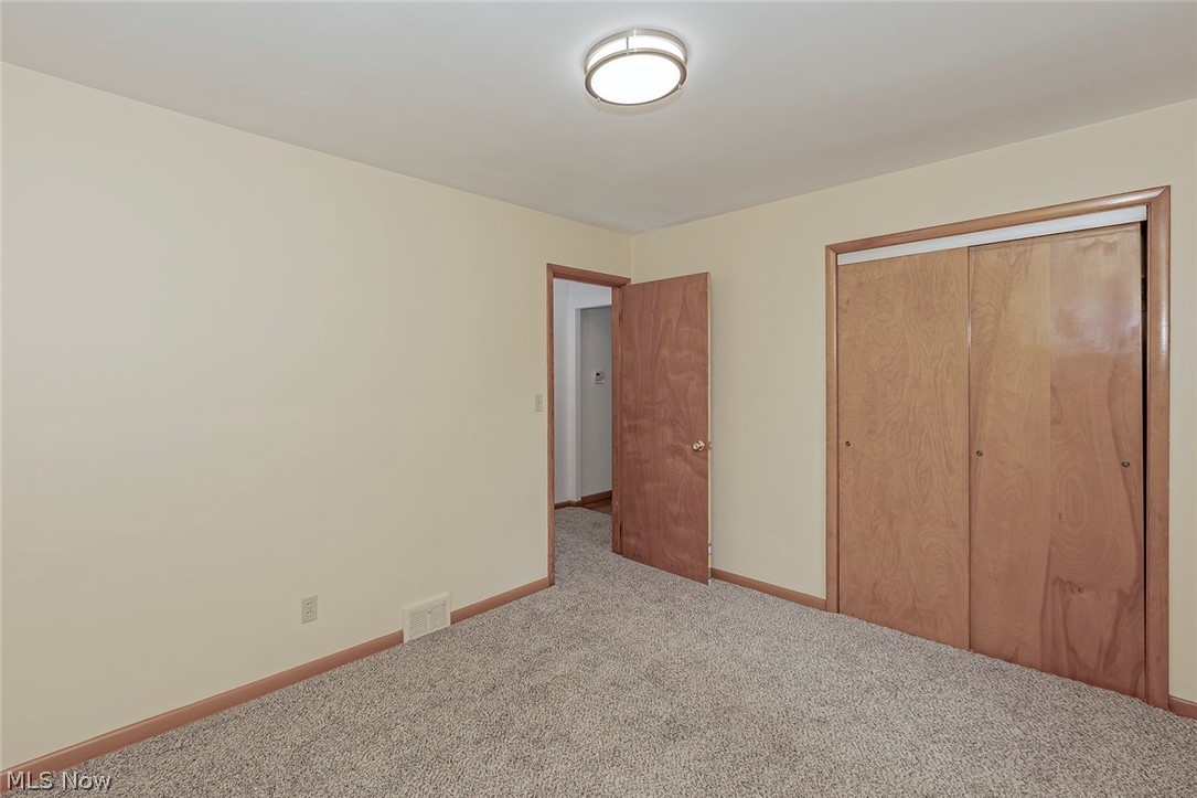 4622 Mayfield Road South Euclid, OH 44121 - Photo 19 of 35