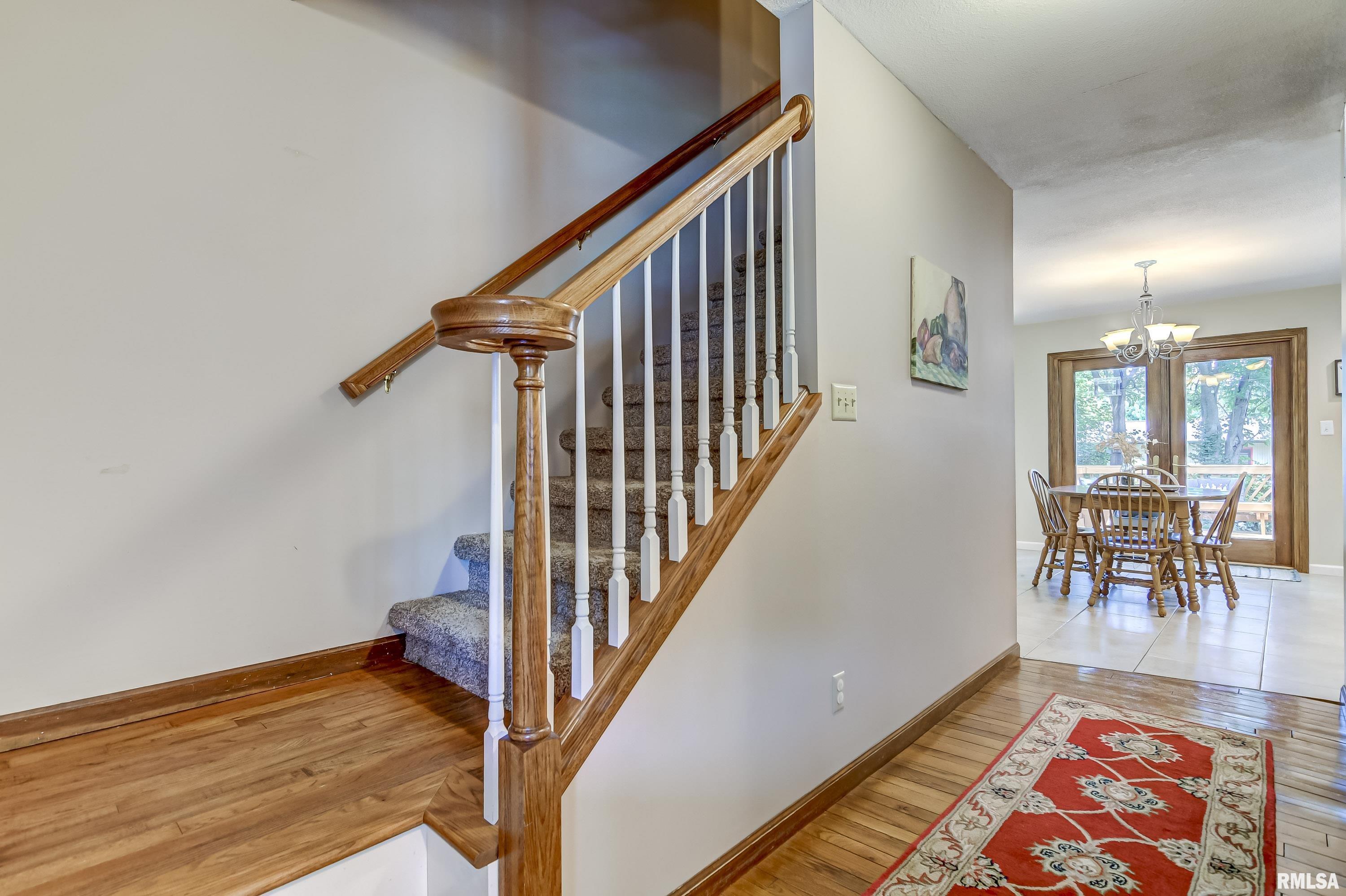 2537 Huntleigh Road Springfield, IL 62704 - Photo 3 of 35