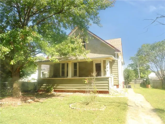 $64,900 | 508 North Evergreen Avenue, Chanute, KS 66720