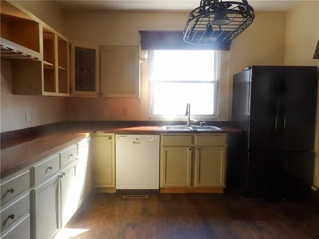 $64,900 | 508 North Evergreen Avenue, Chanute, KS 66720