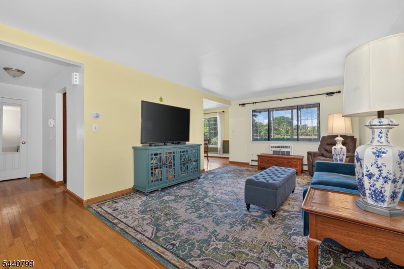 15 Kensington Road, Unit G Chatham, NJ 07928 - Photo 3 of 23