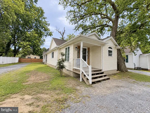 $300,000 | 30445 Oak Street, Princess Anne, MD 21853