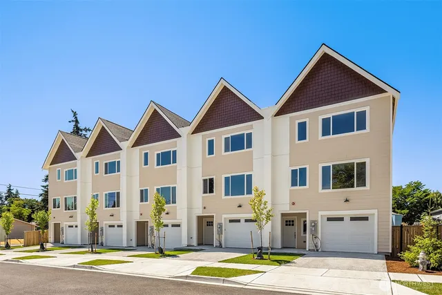 $580,000 | 6614 52nd Avenue West, Tacoma, WA 98467