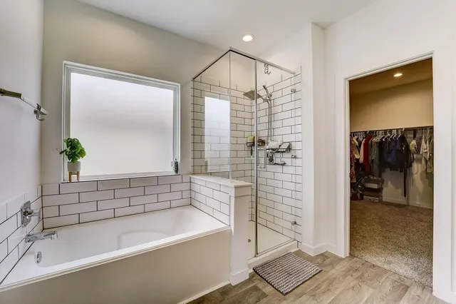 $445,000 | 14303 Autumn Creek Court, Conroe, TX 77384