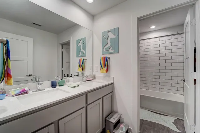 $445,000 | 14303 Autumn Creek Court, Conroe, TX 77384