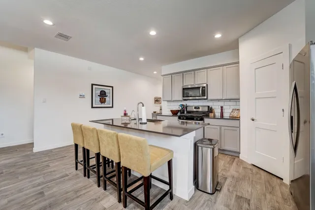 $445,000 | 14303 Autumn Creek Court, Conroe, TX 77384