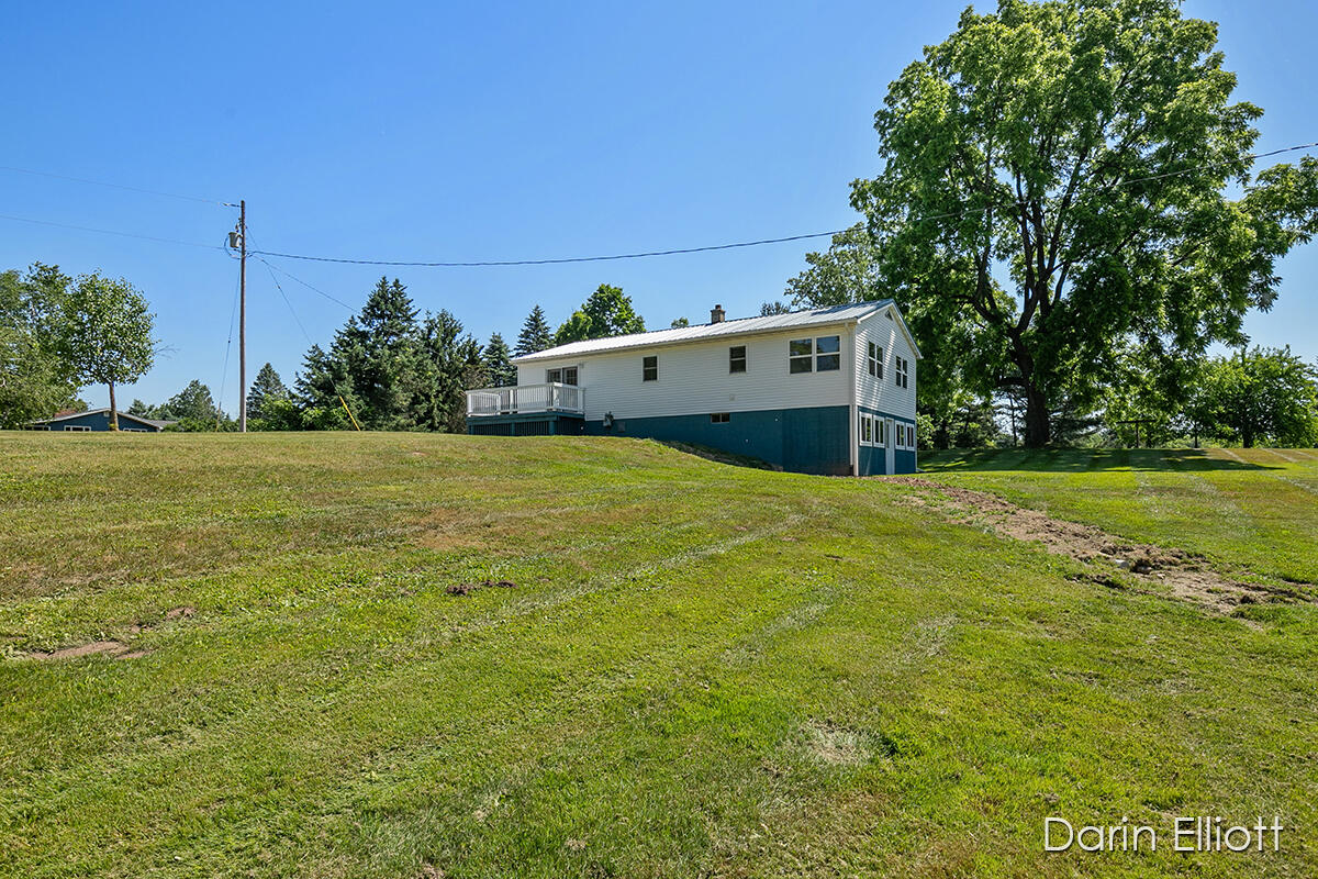 7701 South Garlock Road Carson City, MI 48811 - Photo 5 of 51 IMG_1001
