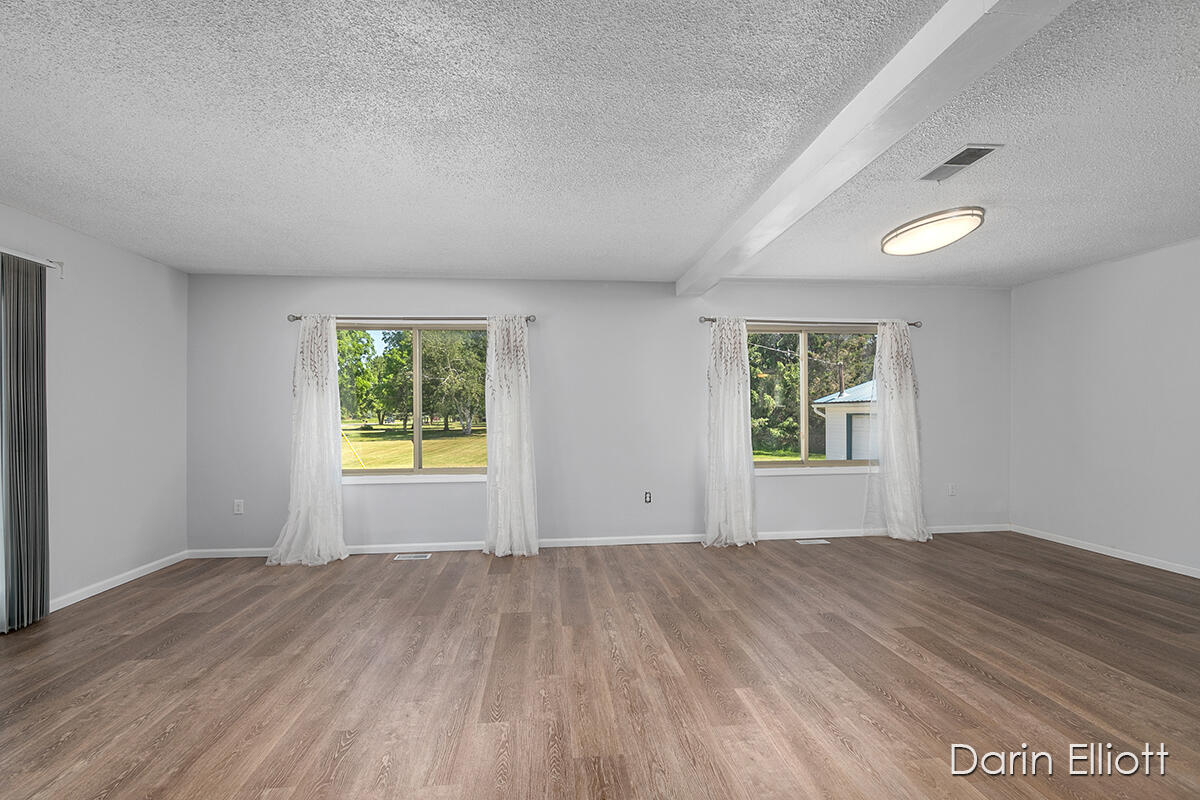 7701 South Garlock Road Carson City, MI 48811 - Photo 10 of 51 IMG_1006