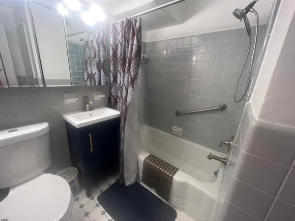 $18,750 | 101 South Raleigh Avenue, Unit 206, Atlantic City, NJ 08401