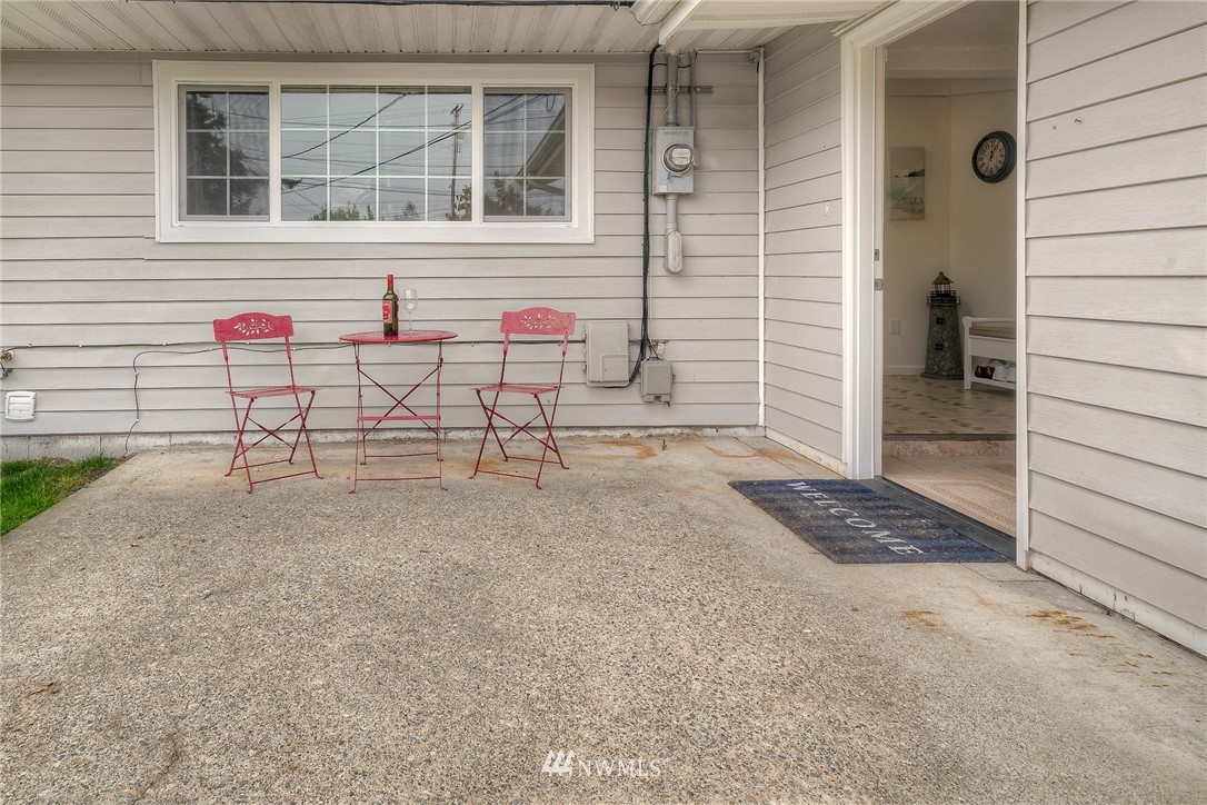 8606 Weller Road Southwest Lakewood, WA 98498 - Photo 3 of 26 Gallery Image 3