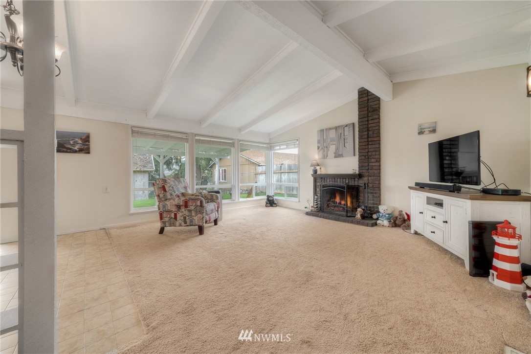 8606 Weller Road Southwest Lakewood, WA 98498 - Photo 8 of 26 Gallery Image 8