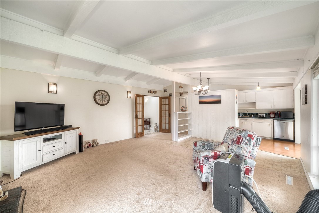 8606 Weller Road Southwest Lakewood, WA 98498 - Photo 10 of 26 Gallery Image 10