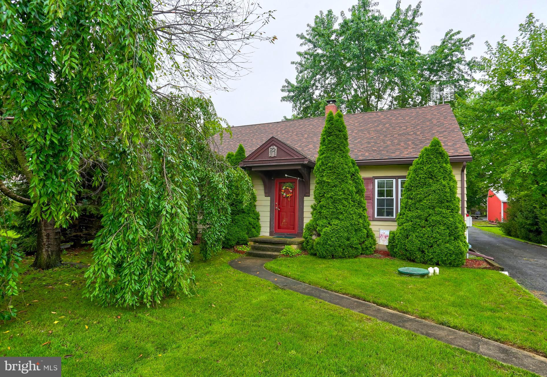 614 Brunnerville Road Lititz, PA 17543 - Photo 1 of 39 614 Brunnerville Road - LITITZ