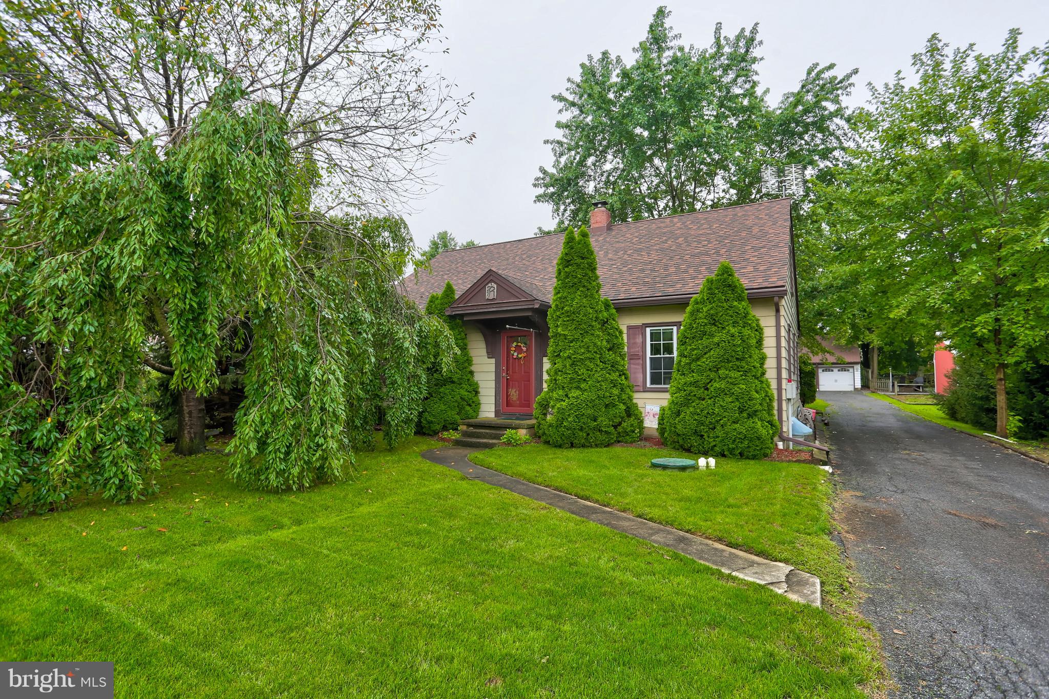 614 Brunnerville Road Lititz, PA 17543 - Photo 2 of 39 Front View