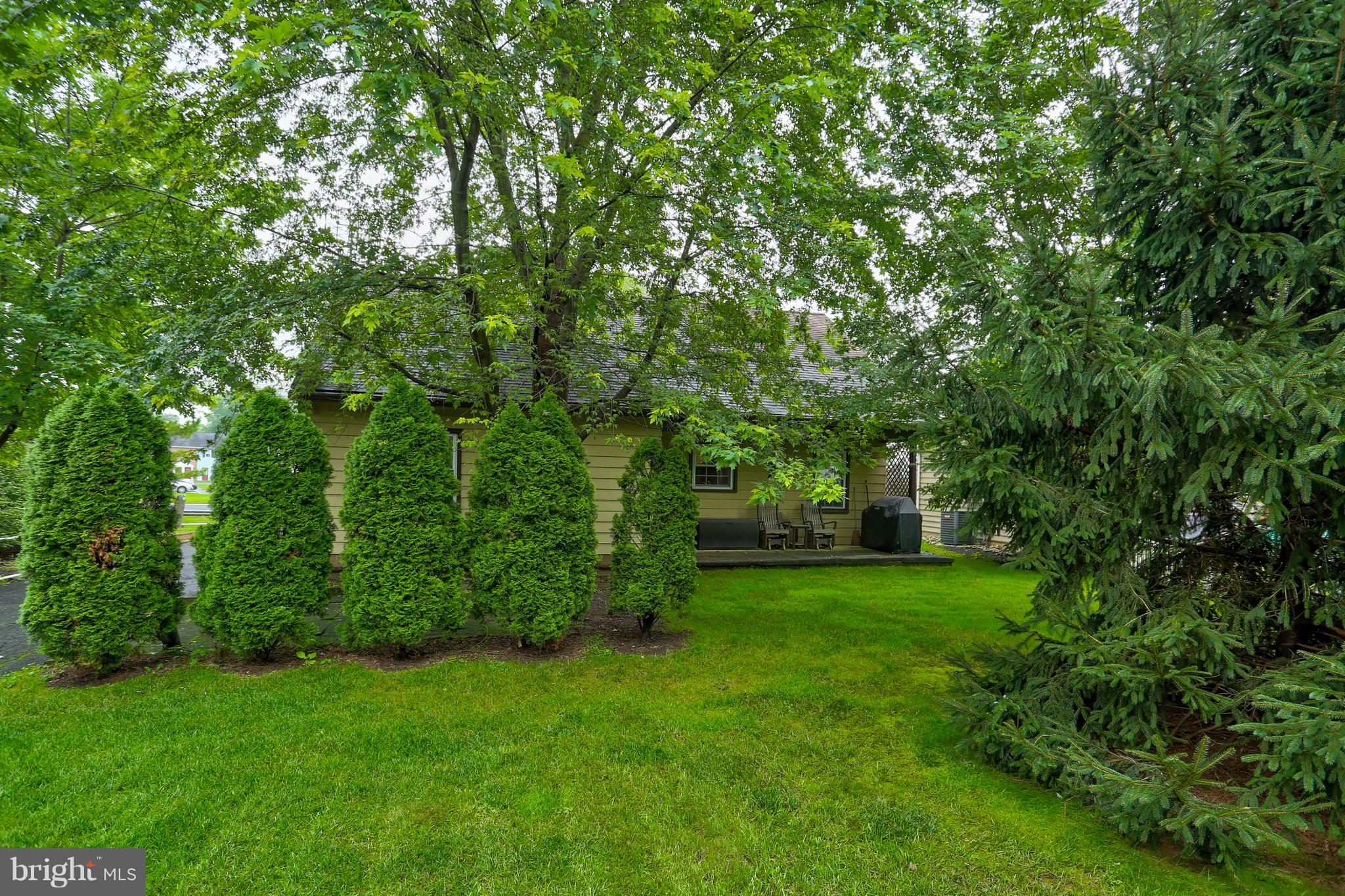 614 Brunnerville Road Lititz, PA 17543 - Photo 21 of 39 Side Yard