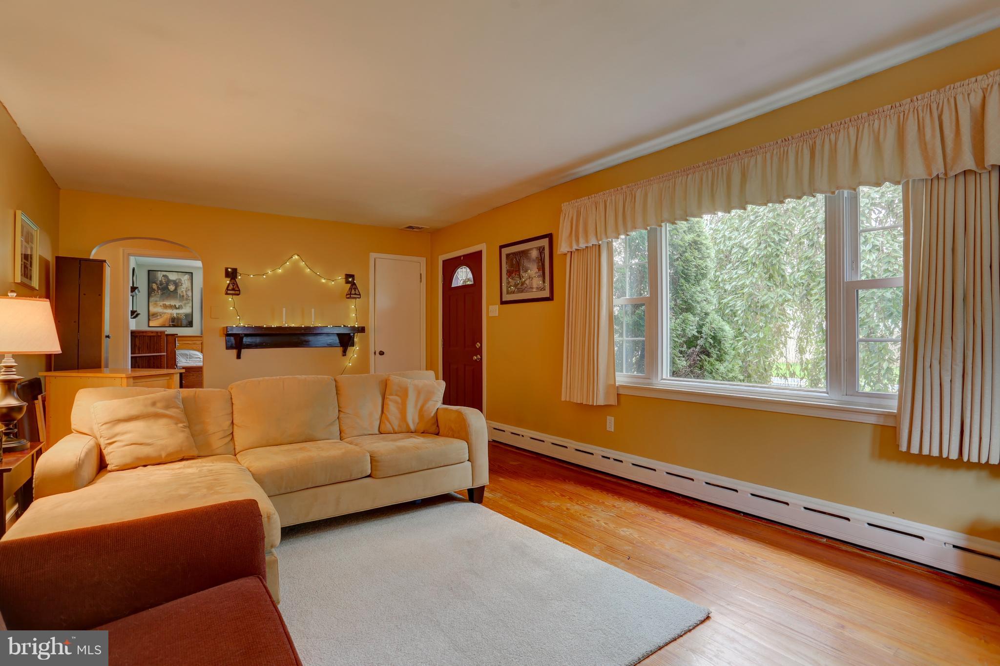 614 Brunnerville Road Lititz, PA 17543 - Photo 7 of 39 Living Room