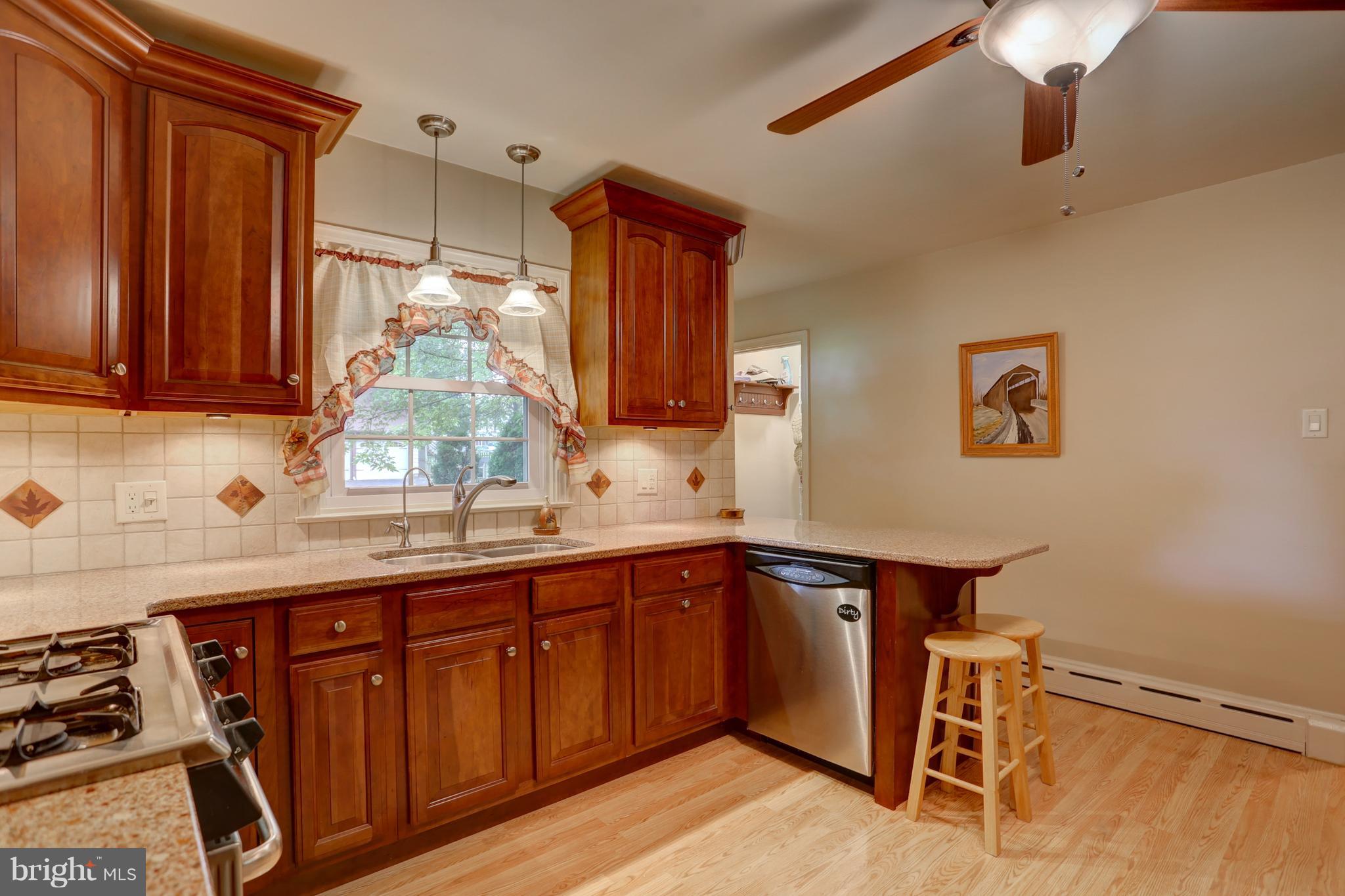 614 Brunnerville Road Lititz, PA 17543 - Photo 10 of 39 Stainless Steel Appliances