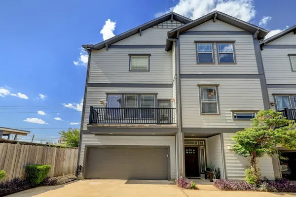 $2,700 | 953 Patterson Street, Houston, TX 77007