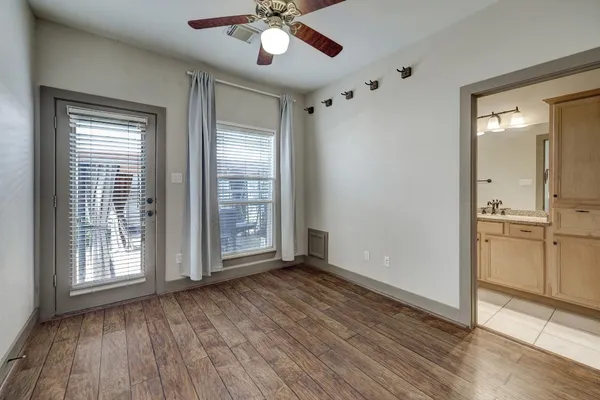 $2,700 | 953 Patterson Street, Houston, TX 77007