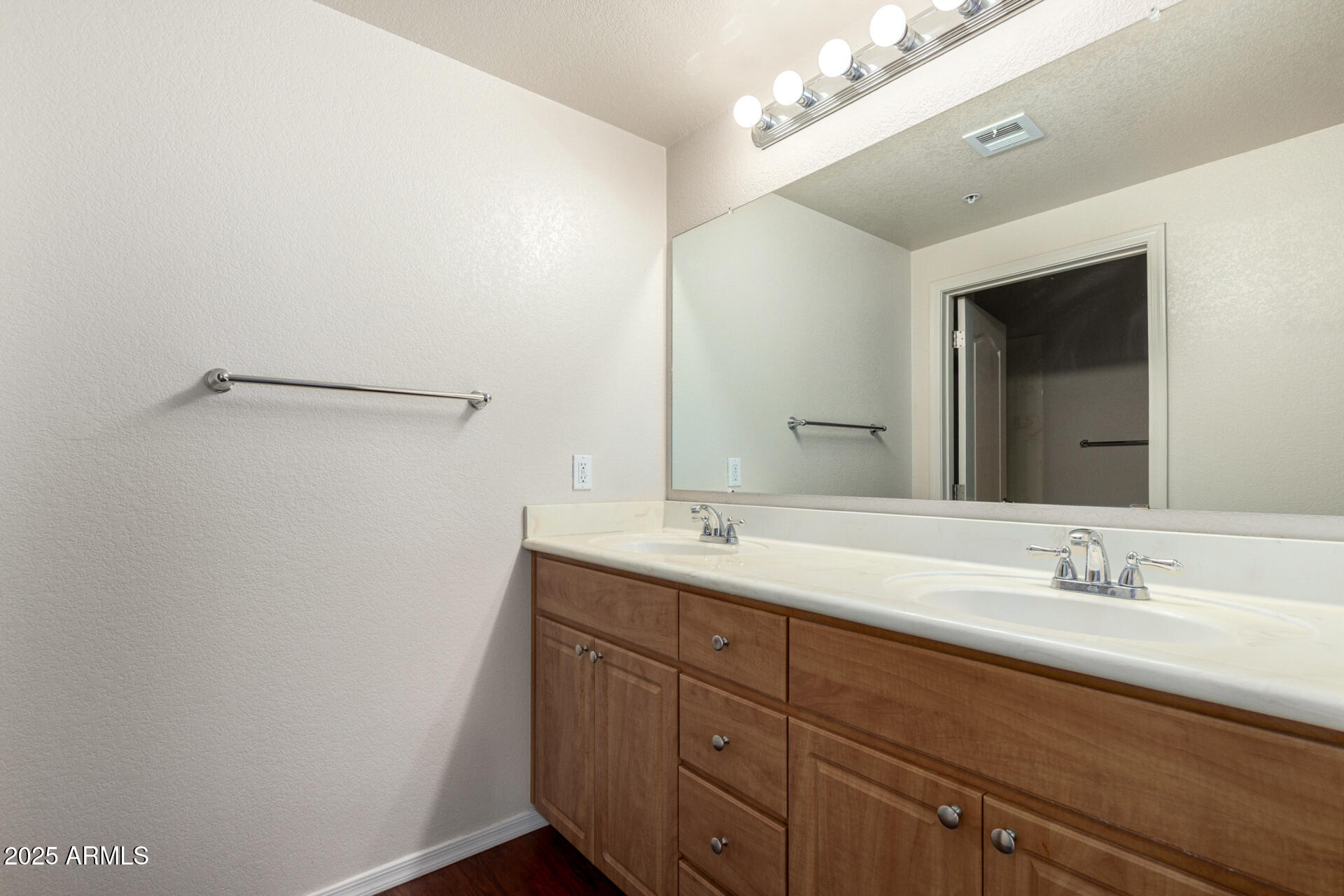 295 North Rural Road, Unit 160 Chandler, AZ 85226 - Photo 27 of 38 19 Rural 160