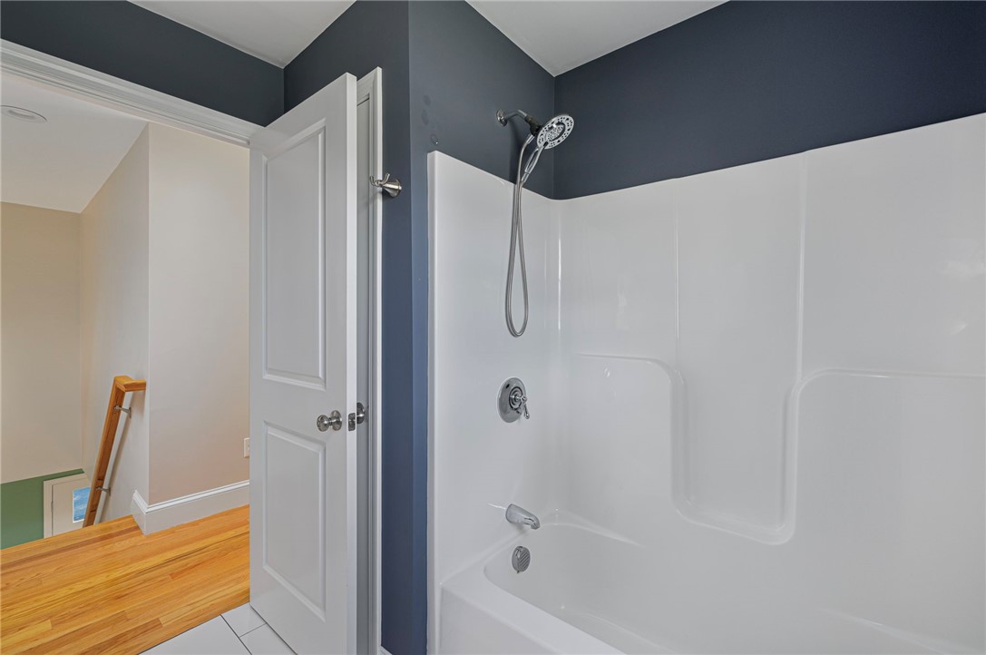 311 Capron Farm Drive Warwick, RI 02886 - Photo 34 of 38 2nd floor bath