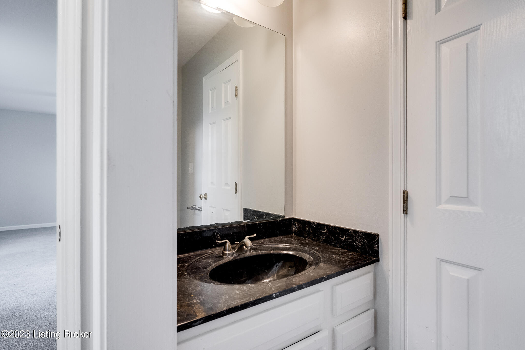 9793 Sulphur Road Sulphur, KY 40070 - Photo 19 of 43 9791 Sulphur Rd-35