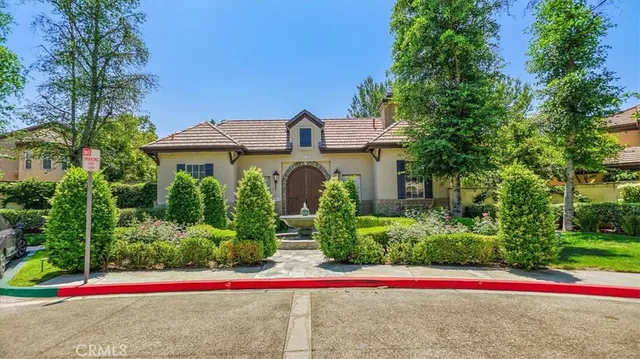 $824,300 | 24600 Avignon Drive, Valencia, CA 91355