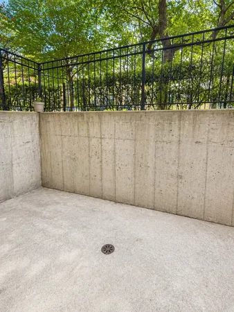 $2,695 | 4237 North Kenmore Avenue, Unit GN, Chicago, IL 60613