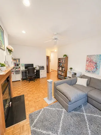 $2,695 | 4237 North Kenmore Avenue, Unit GN, Chicago, IL 60613