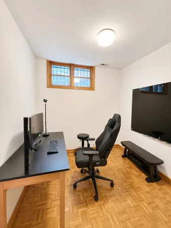 $2,695 | 4237 North Kenmore Avenue, Unit GN, Chicago, IL 60613