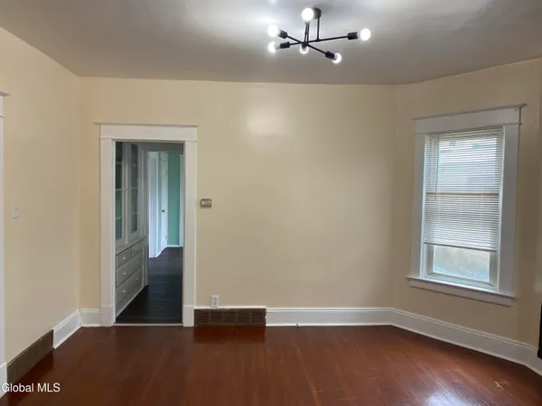 $284,900 | 972-974 Main Avenue, Schenectady, NY 12303