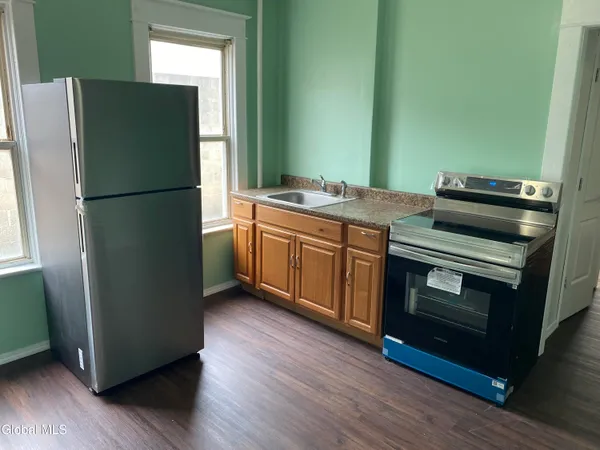$284,900 | 972-974 Main Avenue, Schenectady, NY 12303