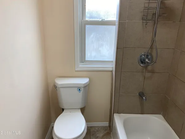 $284,900 | 972-974 Main Avenue, Schenectady, NY 12303