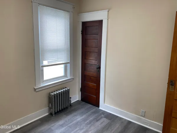 $284,900 | 972-974 Main Avenue, Schenectady, NY 12303