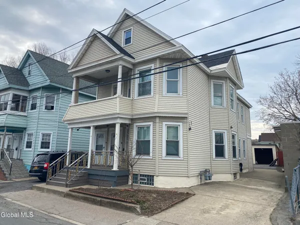 $284,900 | 972-974 Main Avenue, Schenectady, NY 12303