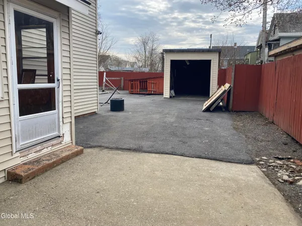 $284,900 | 972-974 Main Avenue, Schenectady, NY 12303