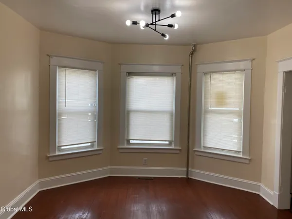$284,900 | 972-974 Main Avenue, Schenectady, NY 12303