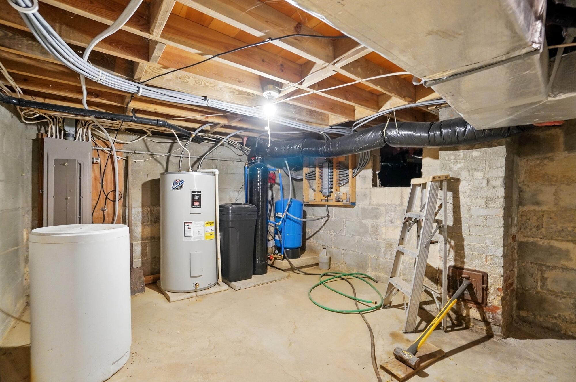 5870 Brook Road Northwest Baltimore, OH 43105 - Photo 38 of 70 Partial Basement - 5870 Brook Road NW, Baltimore, OH 43105